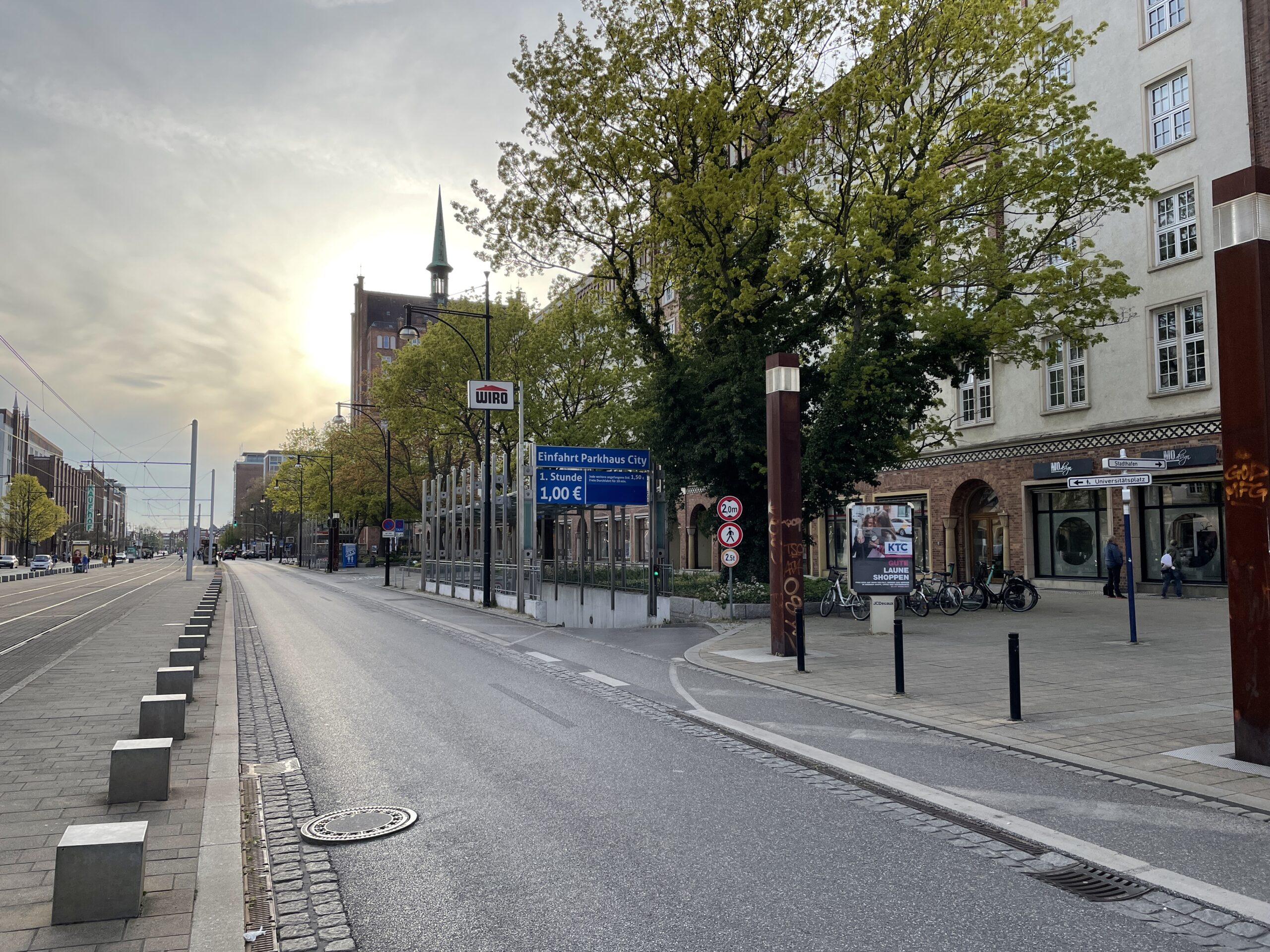 Tiefgarage City - Blick auf die Einfahrt aus Richtung Osten Lange Straße