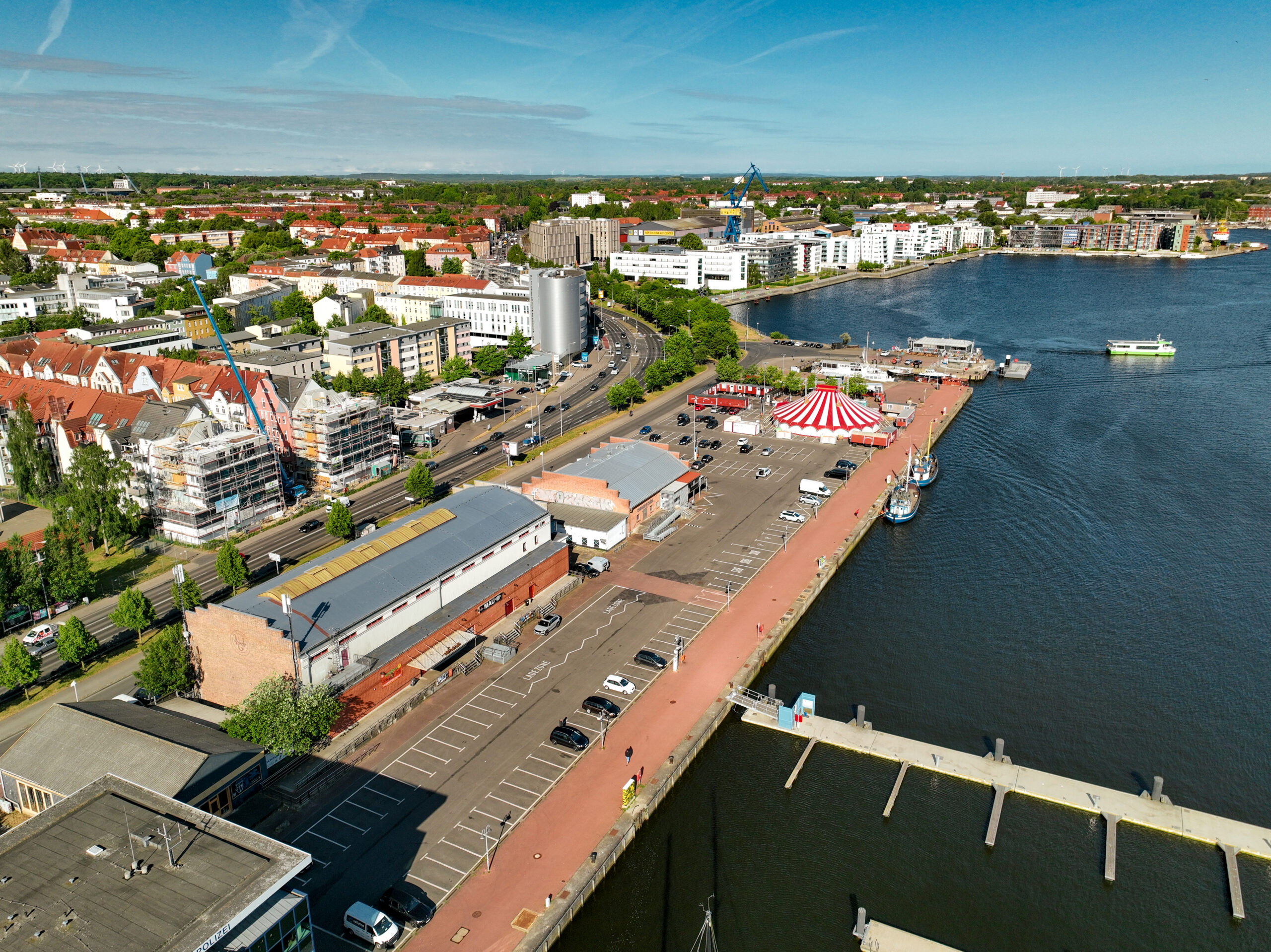 Luftbild zeigt den Parkplatz Am Kaputzenhof